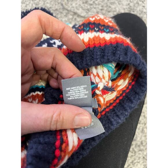 🌟3 for $35🌟 Aerie Fair Isle Women’s Pom Beanie, Navy/Cream Cozy Cabincore - Picture 3 of 5